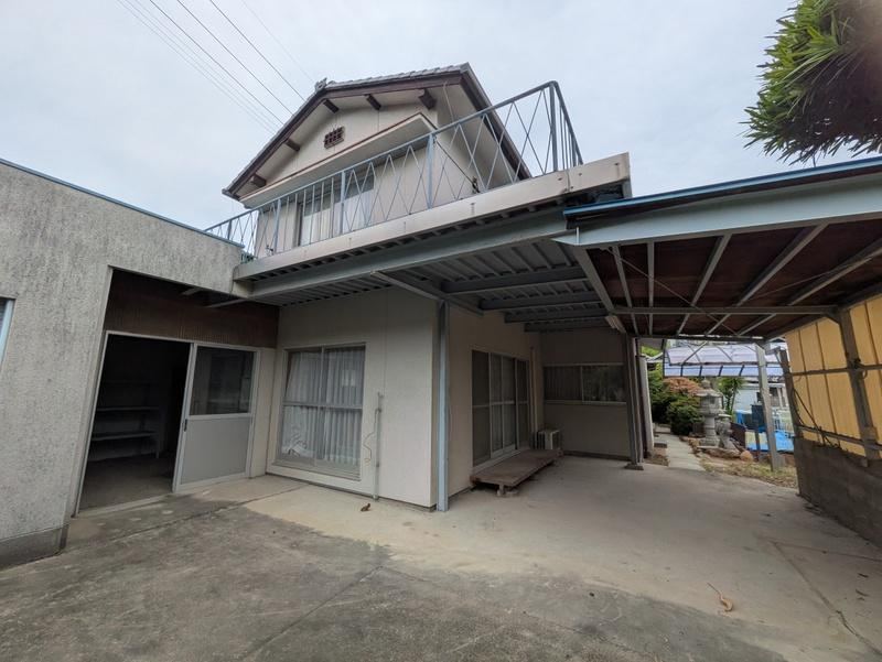 9LDK house in Takamatsu, Kagawa - Photo 1