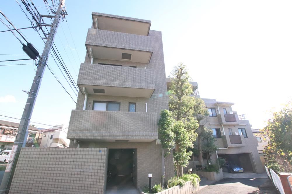 3LDK apartment in Fujisawa, Kanagawa - Photo 1