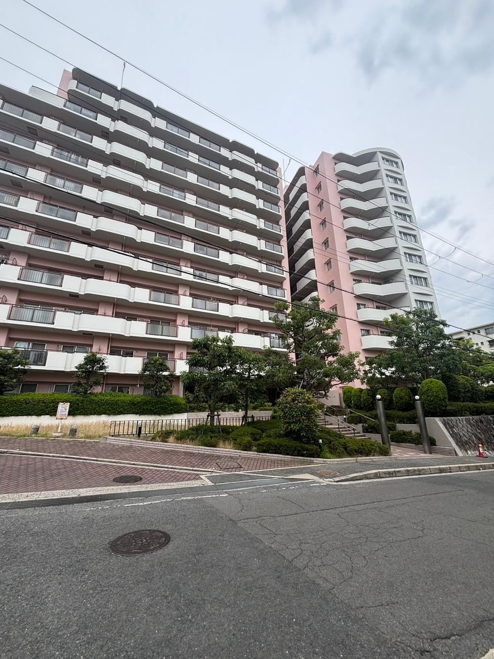 4LDK apartment in Osakasayama, Osaka - Photo 1