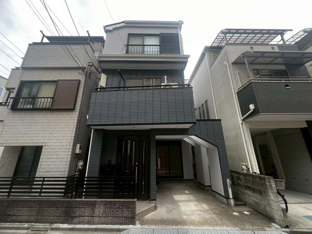 4LDK house in Arakawa Ward, Tokyo - Photo 1