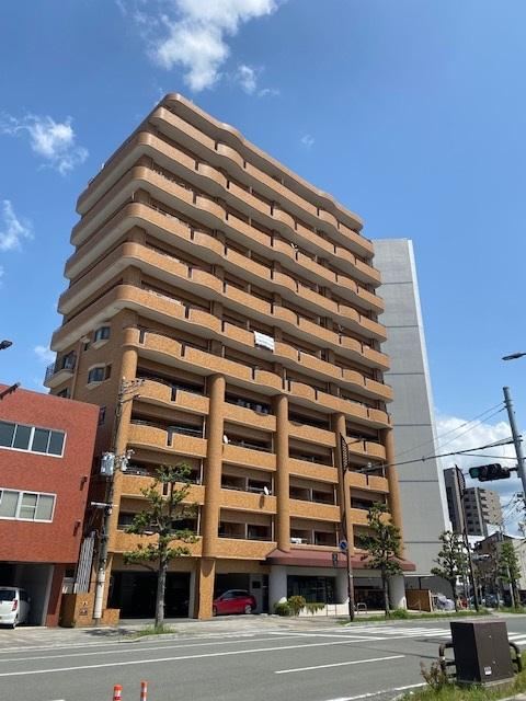 2DK apartment in Kurume, Fukuoka - Photo 1
