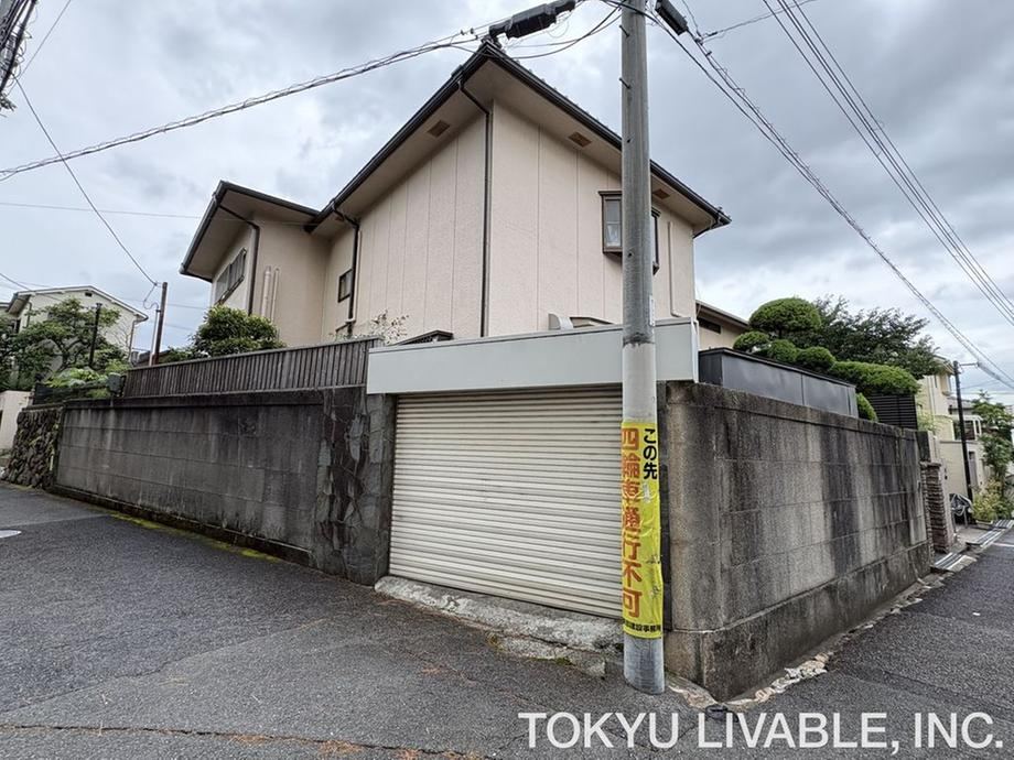 4LDK house in Higashinada Ward, Kobe, Hyogo - Photo 1