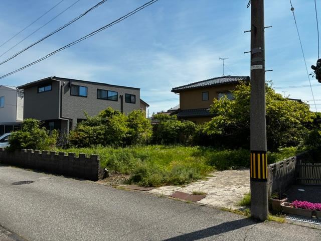 246 m² land in Kanazawa, Ishikawa - Photo 1
