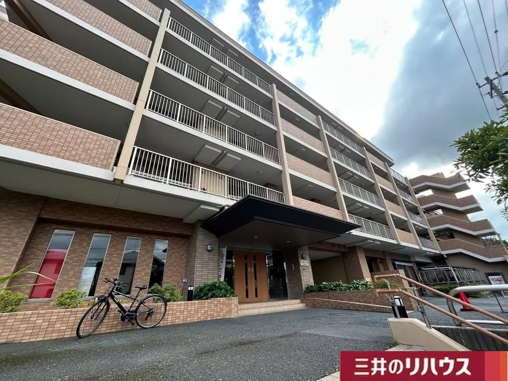 3LDK apartment in Asahi Ward, Yokohama, Kanagawa - Photo 1