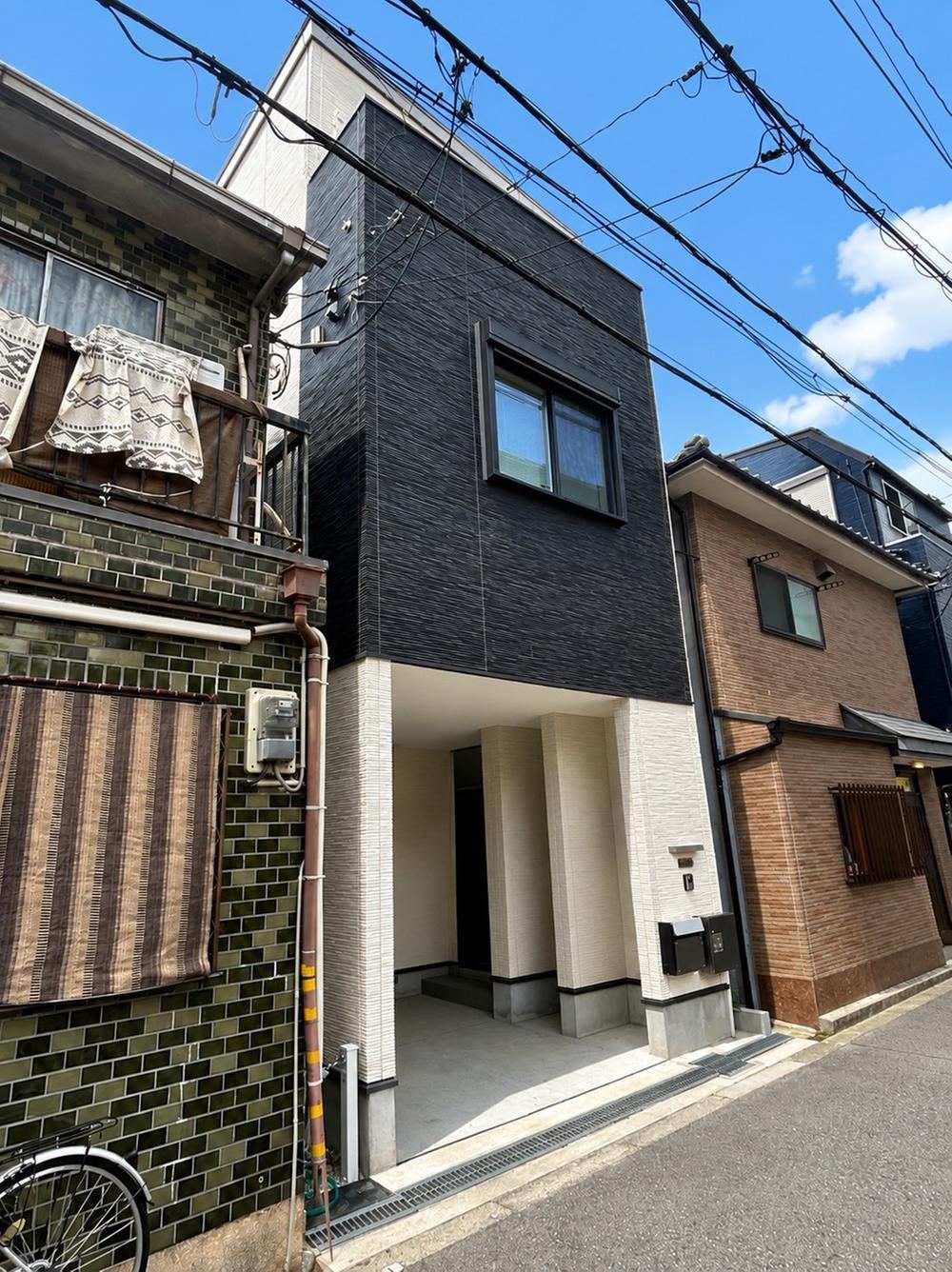 3LDK+S house in Nishinari Ward, Osaka - Photo 1