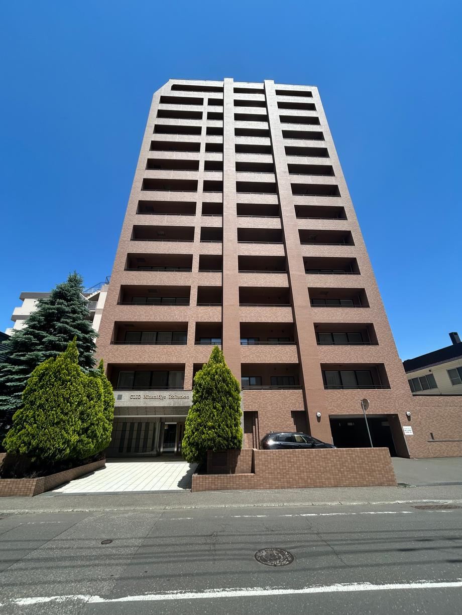 2LDK apartment in Chuo Ward, Sapporo, Hokkaido - Photo 1