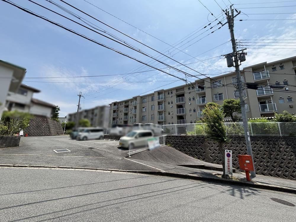 4DK apartment in Kashiba, Nara - Photo 1