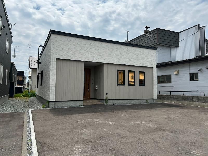 3LDK+S house in Asahikawa, Hokkaido - Photo 1