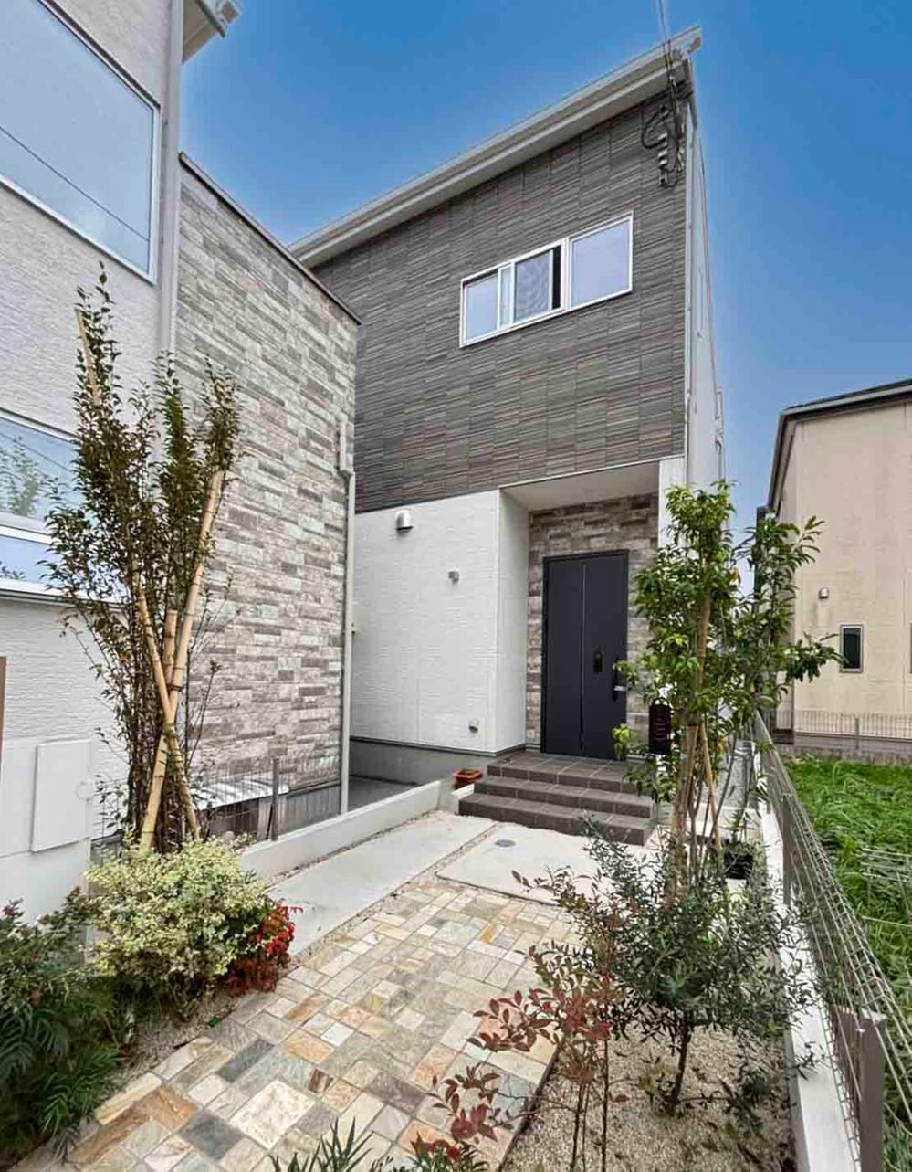 Thumbnail 4