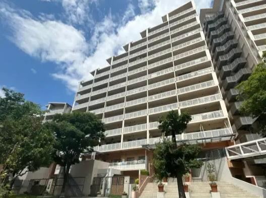 3LDK+S apartment in Nishinomiya, Hyogo - Photo 1