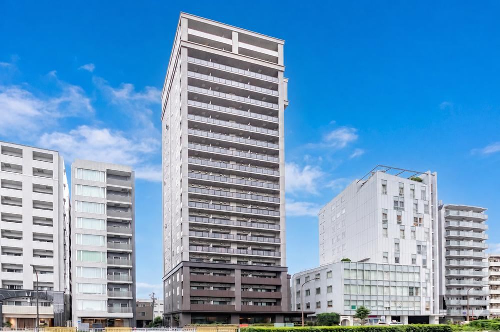 2LDK apartment in Minato Ward, Tokyo - Photo 1