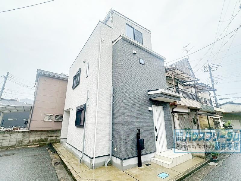3LDK house in Yao, Osaka - Photo 1