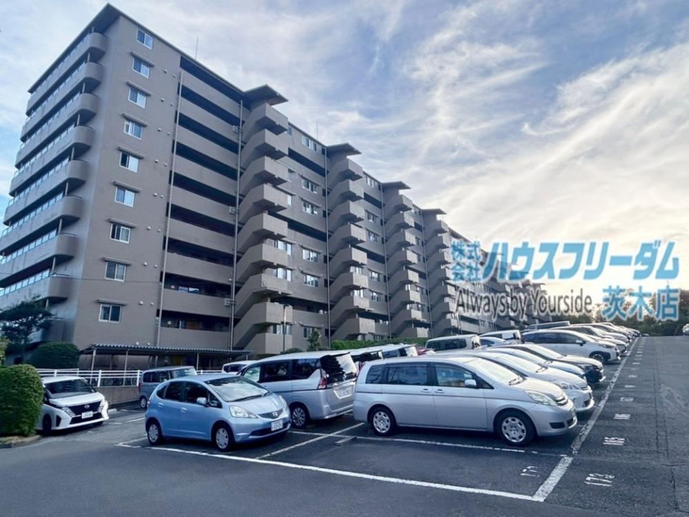 3LDK apartment in Suita, Osaka - Photo 1