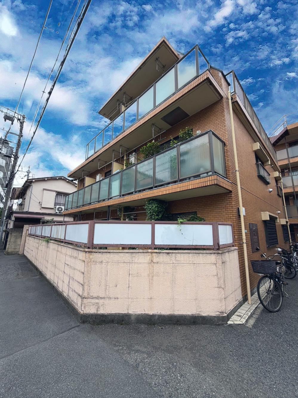 1LDK apartment in Meguro Ward, Tokyo - Photo 1