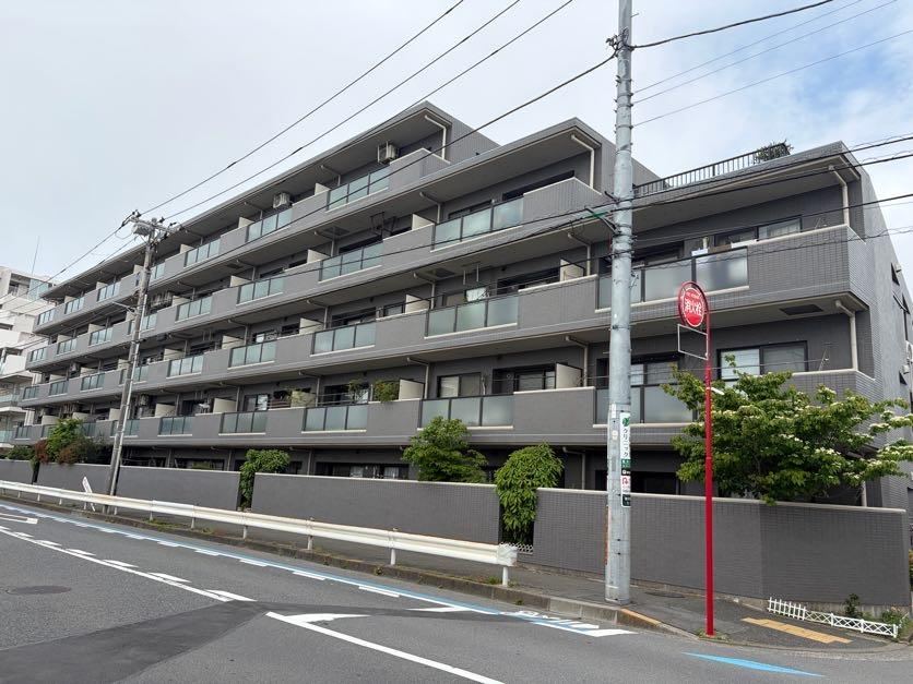 3LDK apartment in Fujisawa, Kanagawa - Photo 1