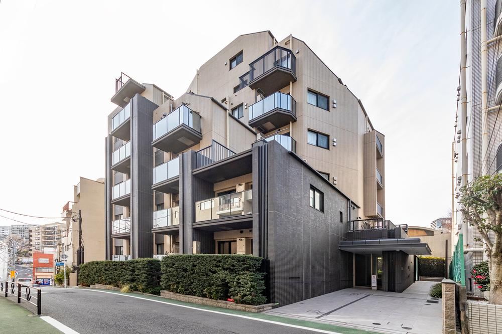 1LDK+S apartment in Bunkyo Ward, Tokyo - Photo 1