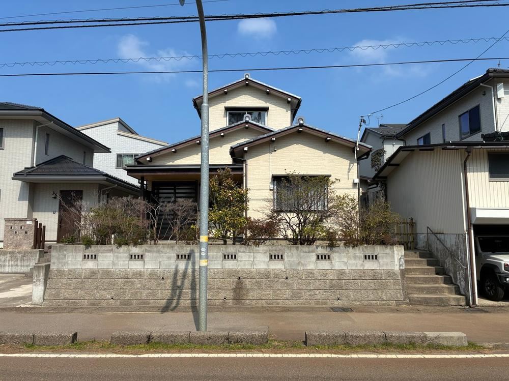 5DK+S house in Uchinada, Kahoku District, Ishikawa - Photo 1