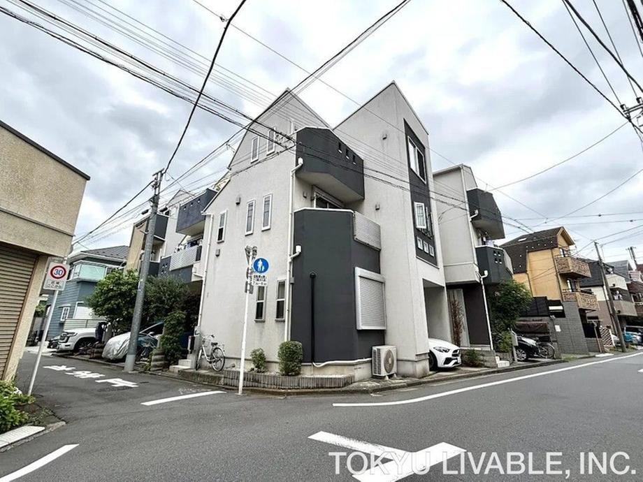 3LDK house in Suginami Ward, Tokyo - Photo 1