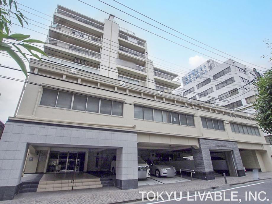 2LDK apartment in Toshima Ward, Tokyo - Photo 1