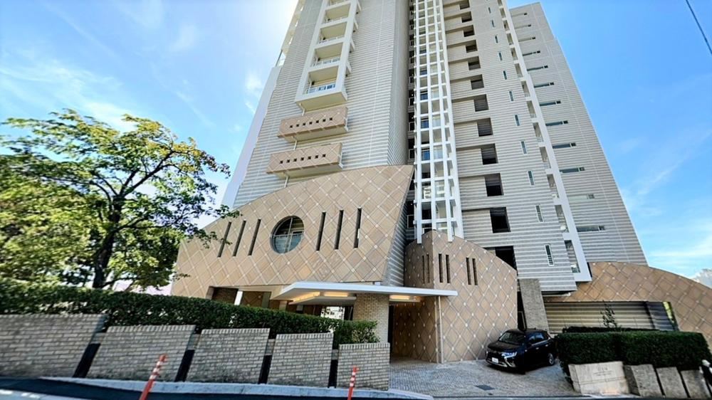 1LDK apartment in Atami, Shizuoka - Photo 1
