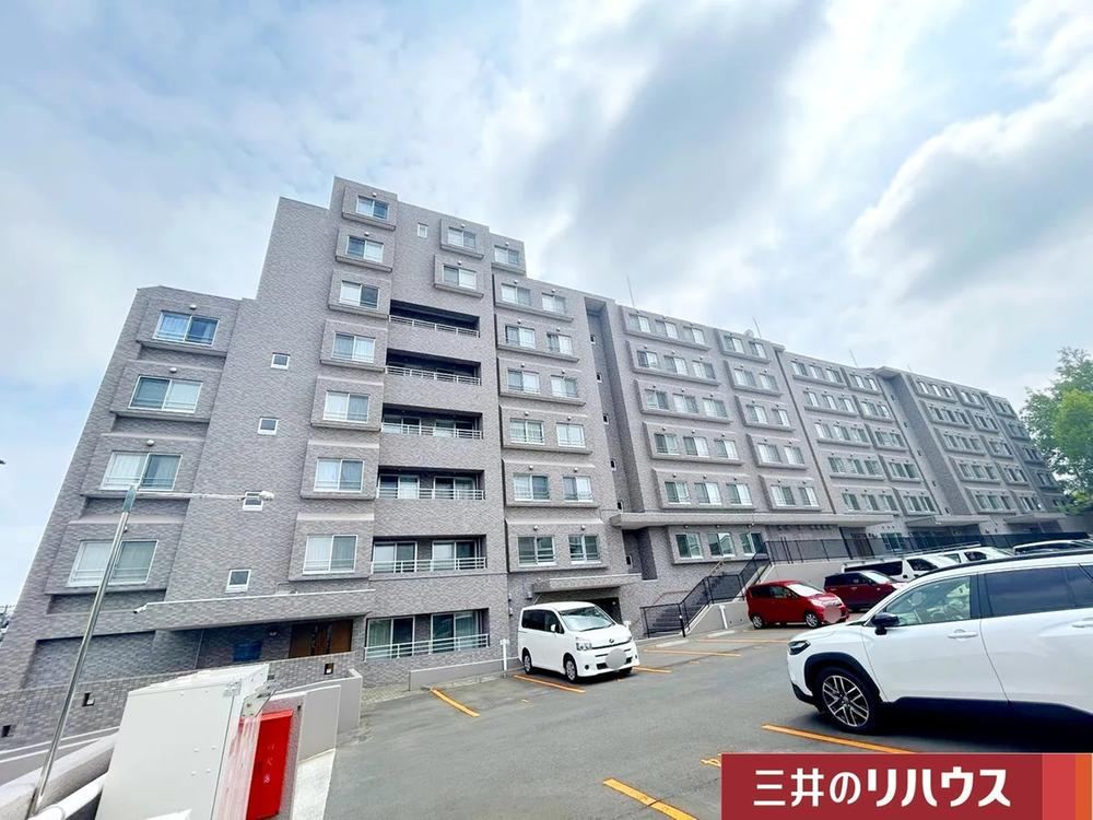 3LDK apartment in Atsubetsu Ward, Sapporo, Hokkaido - Photo 1