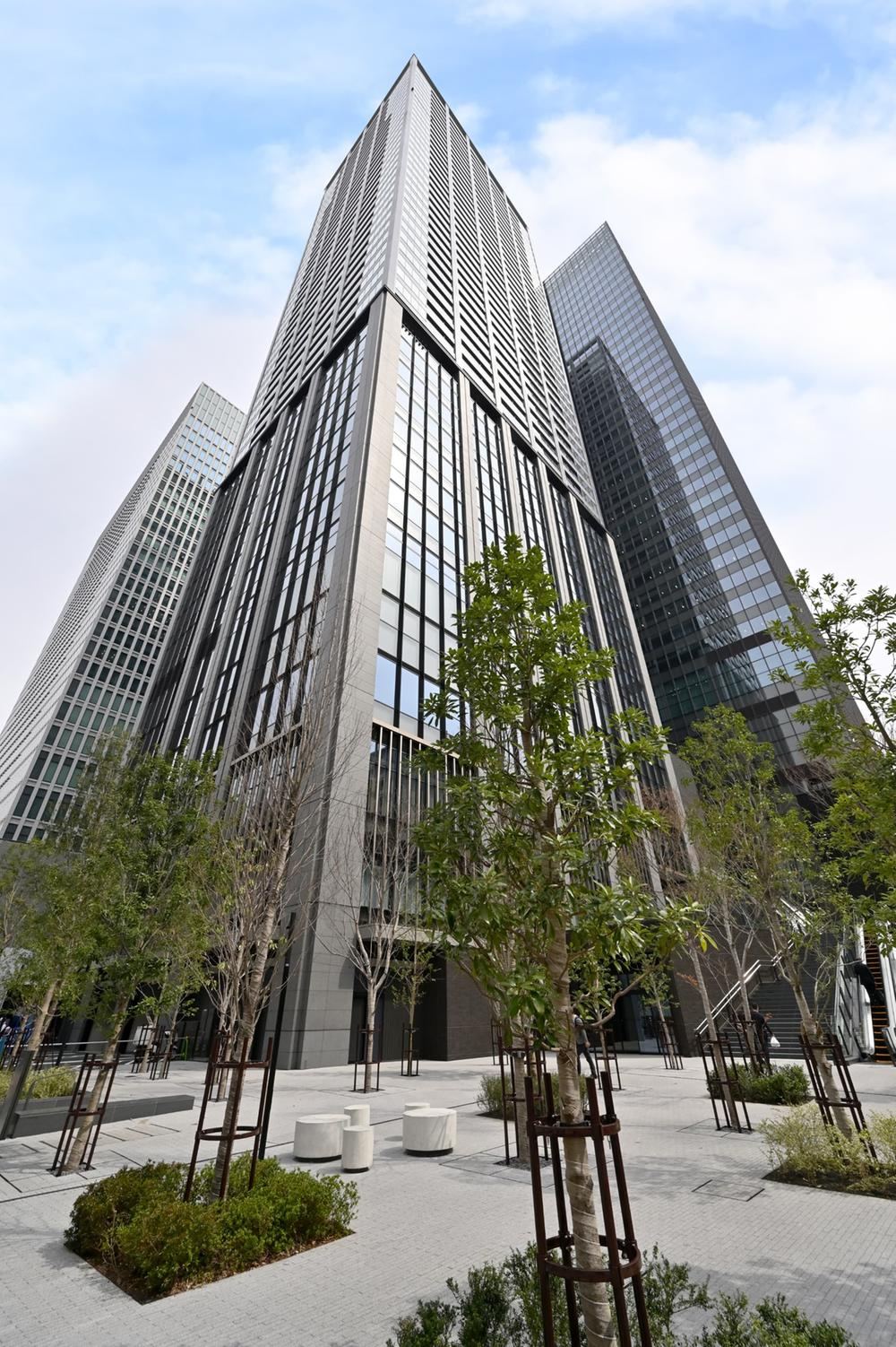 2LDK apartment in Minato Ward, Tokyo - Photo 1
