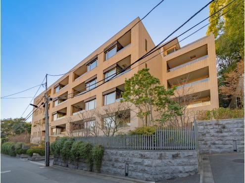 1LDK apartment in Minato Ward, Tokyo - Photo 1