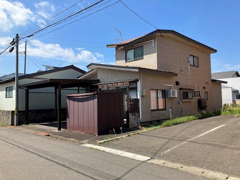 184 m² land in Odate, Akita - Photo 1