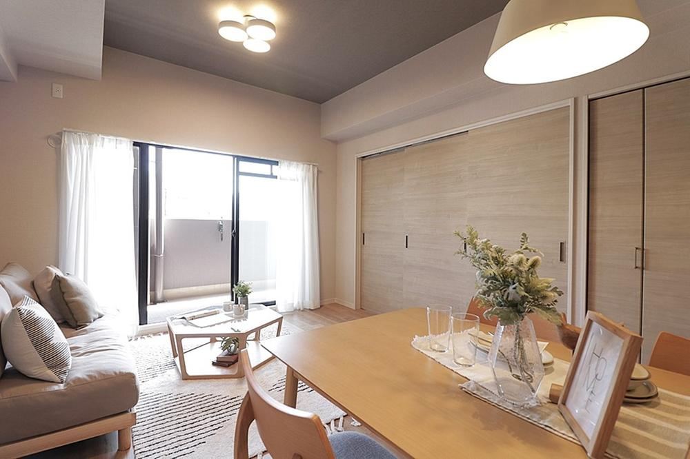 2LDK+S apartment in Kita Ward, Osaka - Photo 1
