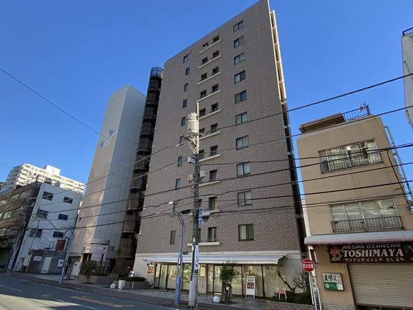 2LDK apartment in Atami, Shizuoka - Photo 1