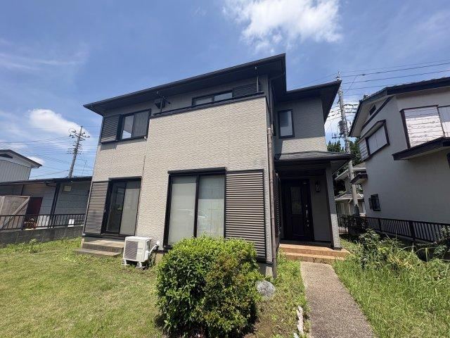 4LDK house in Sugito, Kitakatsushika District, Saitama - Photo 1