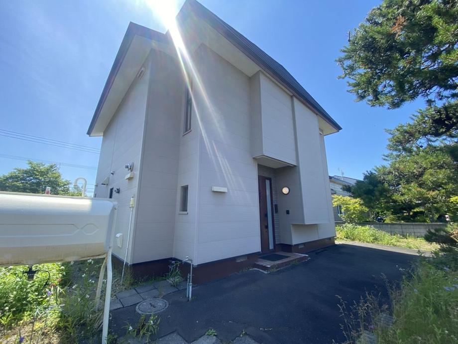 4LDK house in Chitose, Hokkaido - Photo 1
