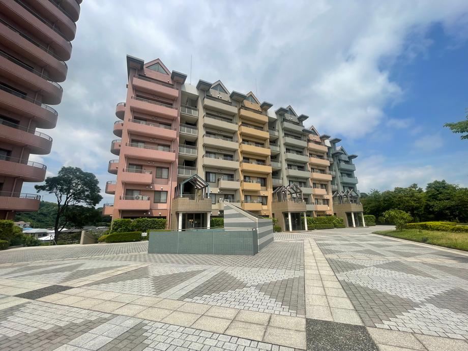 4LDK apartment in Yokosuka, Kanagawa - Photo 1