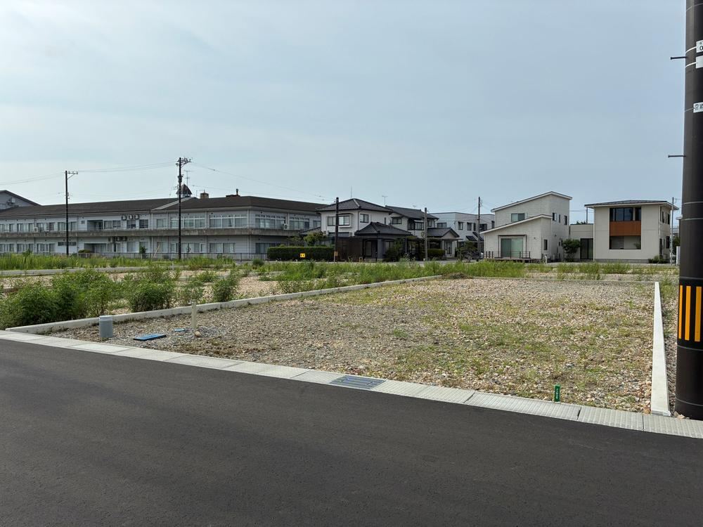 221 m² land in Nonoichi, Ishikawa - Photo 1