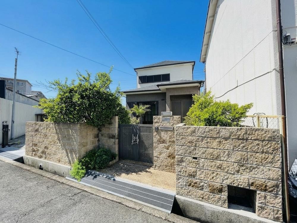 3LDK house in Kaizuka, Osaka - Photo 1