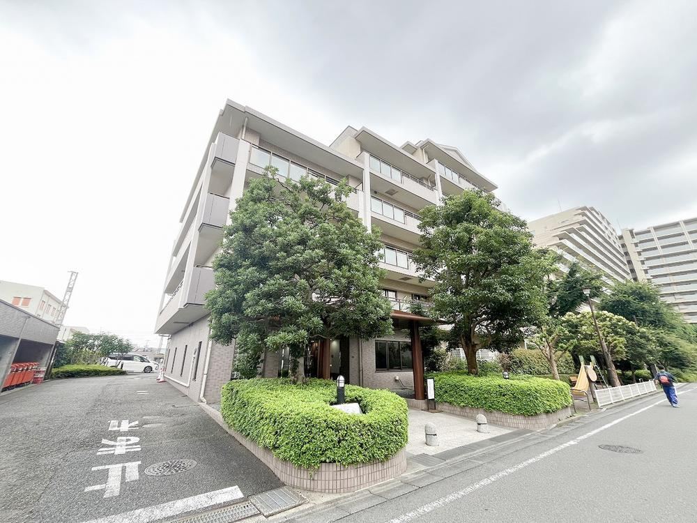 4LDK apartment in Hachioji, Tokyo - Photo 1
