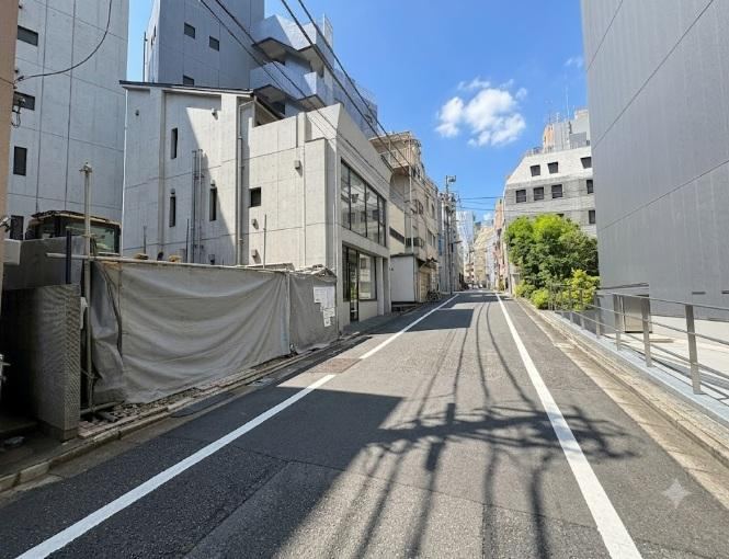 98 m² land in Chiyoda Ward, Tokyo - Photo 1