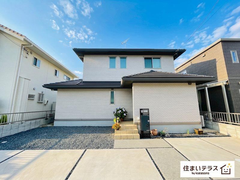 4LDK house in Kurashiki, Okayama - Photo 1