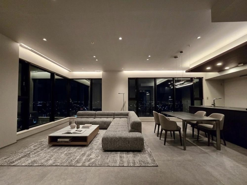 3LDK apartment in Kita Ward, Osaka - Photo 1