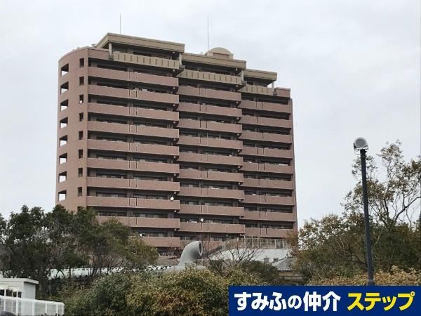 2LDK+S apartment in Neyagawa, Osaka - Photo 1