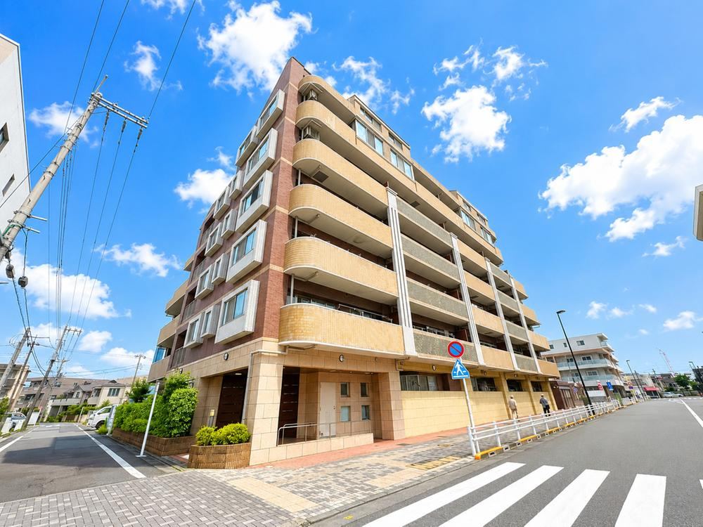 3LDK apartment in Akishima, Tokyo - Photo 1