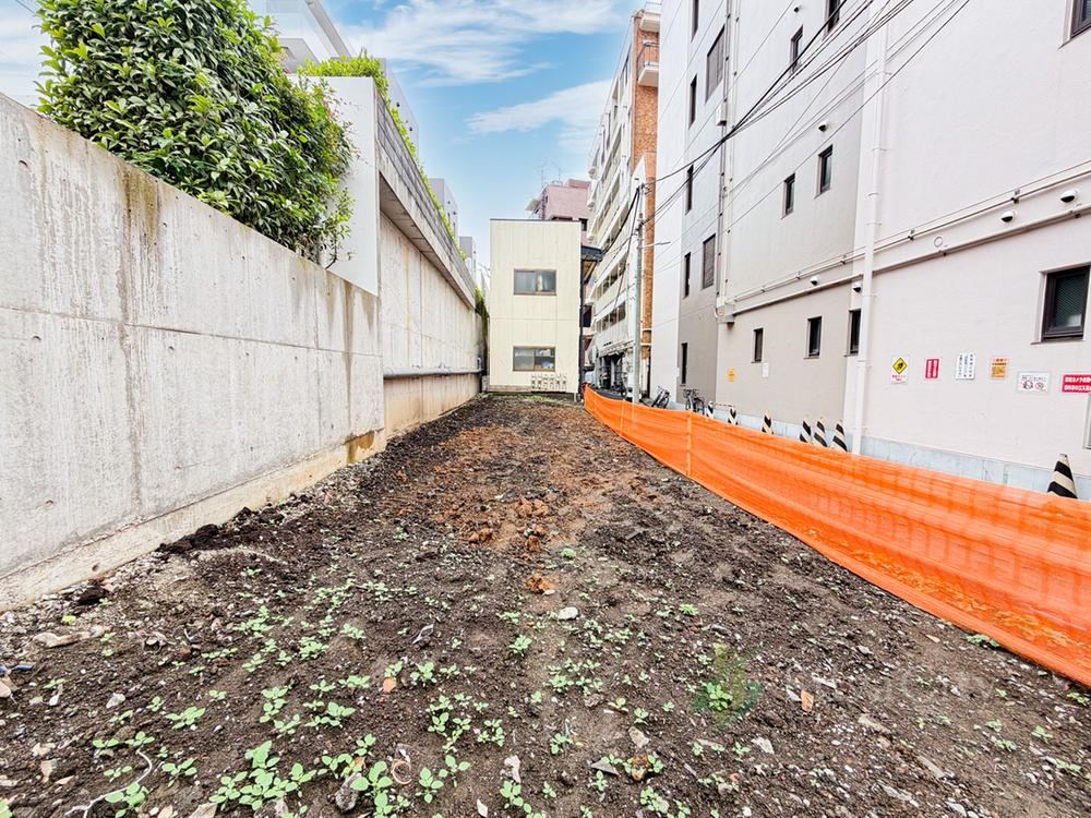 108 m² land in Shibuya Ward, Tokyo - Photo 1