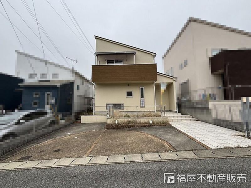 4LDK house in Nishi Ward, Kobe, Hyogo - Photo 1
