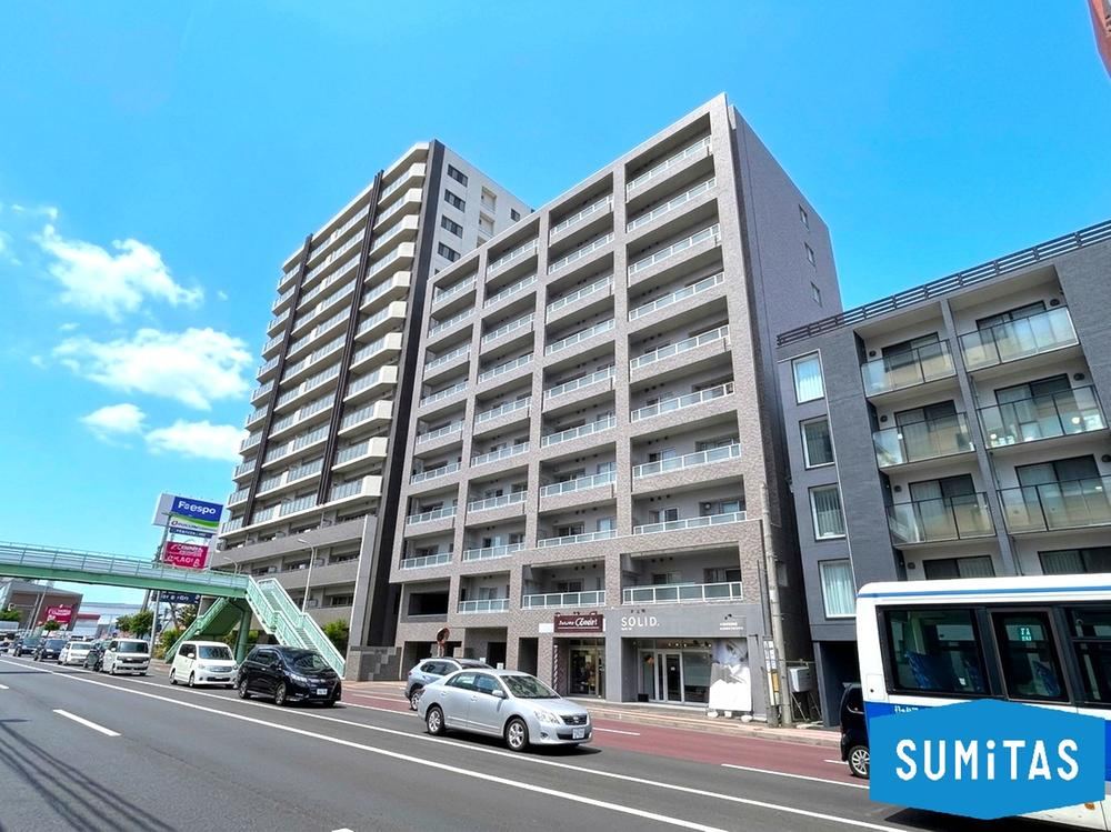 3LDK+S apartment in Nishi Ward, Sapporo, Hokkaido - Photo 1