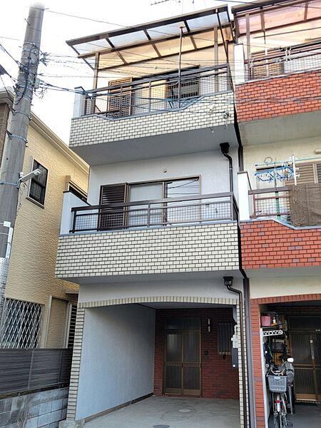 4DK house in Higashiosaka, Osaka - Photo 1