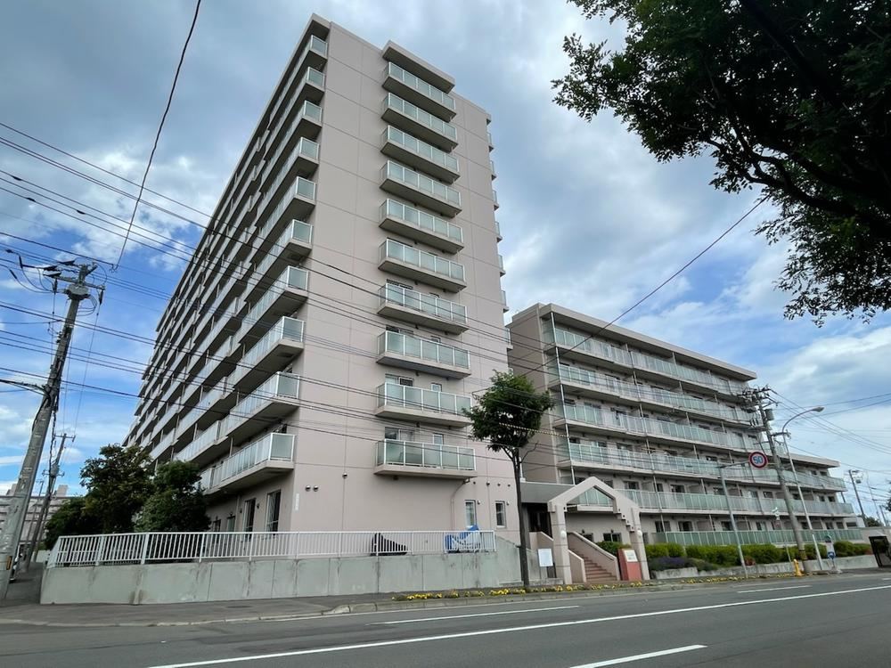 4LDK apartment in Teine Ward, Sapporo, Hokkaido - Photo 1