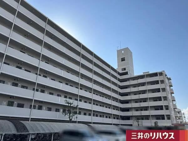 4LDK apartment in Aki Ward, Hiroshima - Photo 1