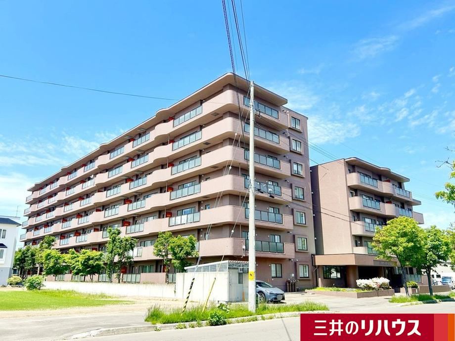 3LDK apartment in Kita Ward, Sapporo, Hokkaido - Photo 1