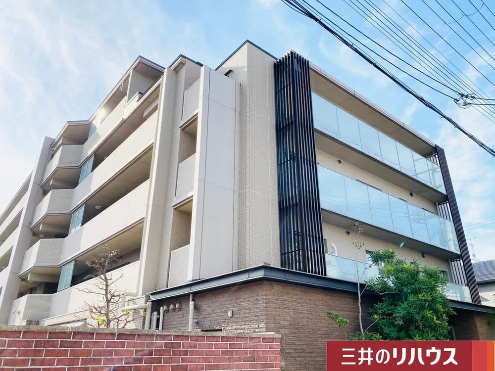 4LDK apartment in Ukyo Ward, Kyoto - Photo 1