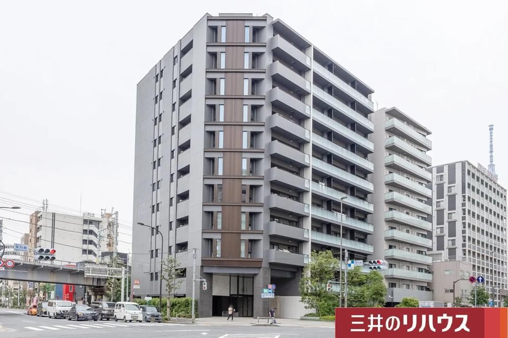 2LDK apartment in Sumida Ward, Tokyo - Photo 1